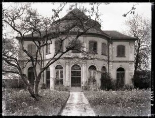 Pavillon von vorn und etwas seitlich