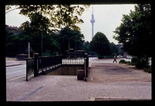 Senefelder Platz 14.7.75.