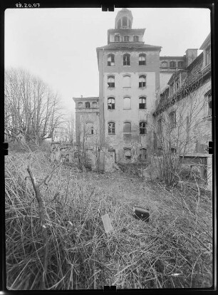 Hainewalde (Großschönau-Hainewalde). Neues Schloß (1749-1755, Umbau 1882-1883; Müller). Hauptbau von Südwest