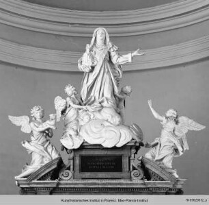 Hauptaltar mit dem Grabmal der heiligen Agnes von Montepulciano