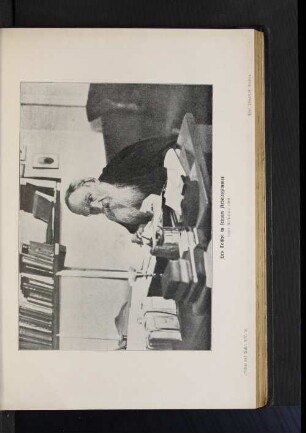 Leo Tolstoi in seinem Arbeitszimmer
