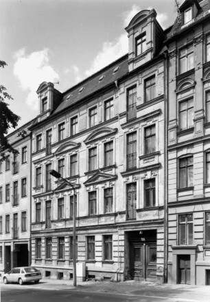 Görlitz-Altstadt, Bahnhofstraße 9. Wohnhaus (E. 19. Jh.). Straßenansicht