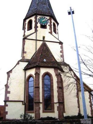 Kirche von Osten mit Kirchturm (im Kern Romanischer Chorturm) über Choraspside (15 Jh-Gotisch) sowie Gotischer Glockenstube in achteckiger Ausführung (im 20 Jh renoviert)