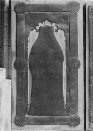 Grabplatte des Domprobstes Heinrich von Gerwen (+1474)