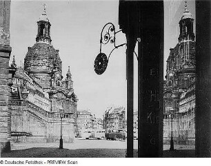 Dresden. Neumarkt mit Frauenkirche, Blick vom Jüdenhof