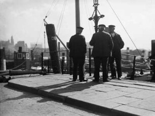 Hamburg, Hafen : Arbeiter im Hamburger Hafen