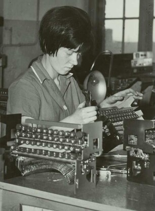 Schreibmaschinen-Montage, VEB Schreibmaschinen-Werk Dresden, 1967