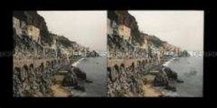 Blick auf Häuser an der Küste, Amalfi