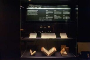 SLUB, Ausstellung "Wie Luthers Worte fliegen lernten" : Vitrine "Von Pult zu Pult"