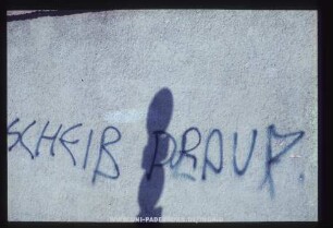 SCHEIß DRAUF.