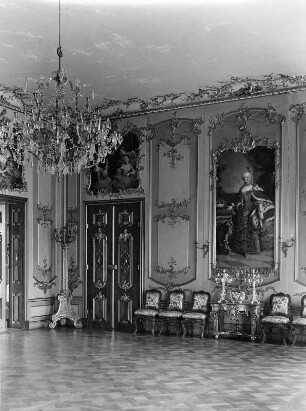 Rudolstadt. Schloss Heidecksburg (Teilneubau 1737-1786). Grüner Saal