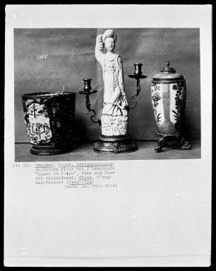 Weibliche Figur mit 2 Leuchtern "blanc de Chine", Vase und Dose mit Buntmalerei, K`ang-hsi-Periode