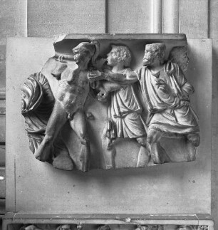 Sarkophagfragment mit Darstellung aus der Achillessage: Die Entdeckung des Achilles