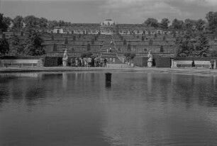 Potsdam. Schloss Sanssouci und Weinberg mit sechsTerrasssen
