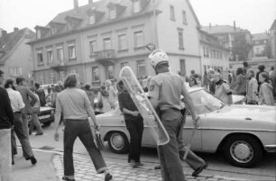 Freiburg: Polizeieinsatz gegen Demonstranten für den Erhalt von Häusern in der Freiau