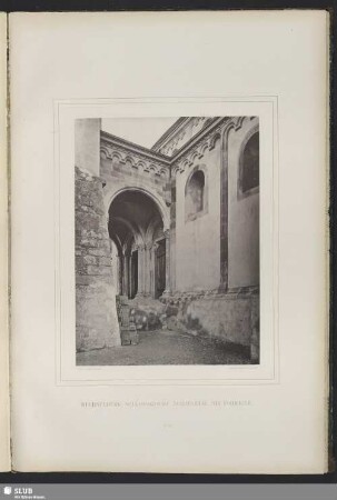Wechselburg, Schlosskirche. Nordportal mit Vorhalle