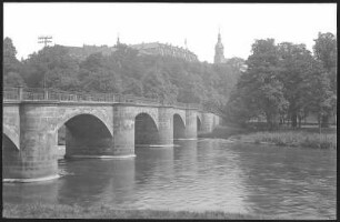 Wechselburg. Schloss und Muldenbrücke