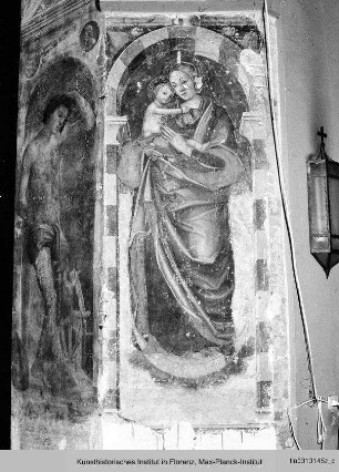 Pfeilerfresken: Madonna mit Kind, die Heiligen Rochus und Erasmus : Madonna mit Kind