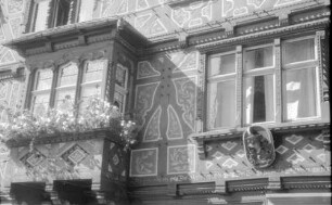 Marburg: Erker mit Sgraffito-Arbeit