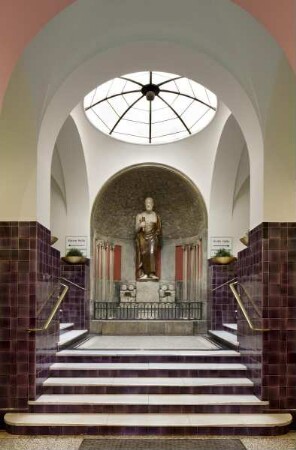 Elisabethhalle — Aufgang zu den Schwimmhallen