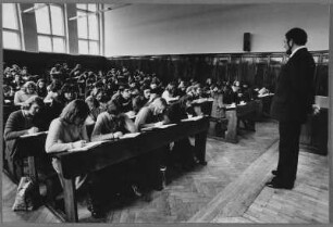 Vorlesung an der Universität, Warschau