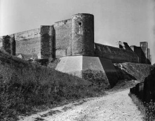 Lucera. Fortezza Angioina (1269/1283; Riccardo da Foggia, P. d'Angicourt)