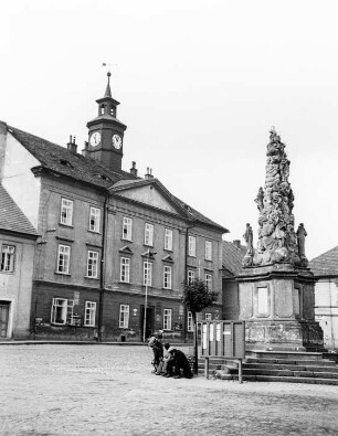 Marktplatz mit Rathaus