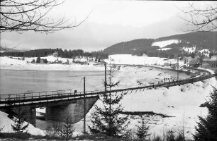 Schluchsee: Ausgelassener Schluchsee (Bahnviadukt)