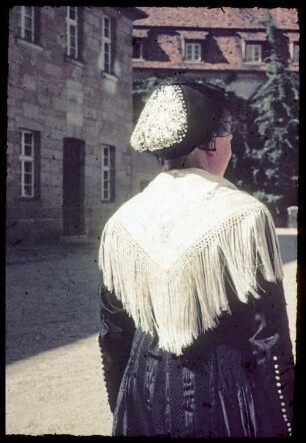 Frau in Fürstenberger Tracht