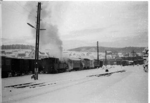 Gammertingen, Lok 12, Vorheizen des Gmp 316 W der Personenwagen, einst eine alltägliche Winterarbeit