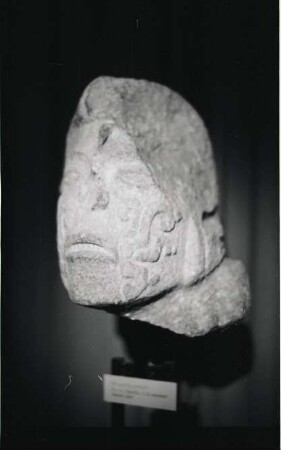 Unknown Provenance, Statue (PNK: KHM 4 - 11)