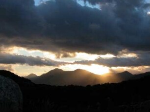 Berge bei Palermo, Abendhimmel über dem Monte Pellegrino