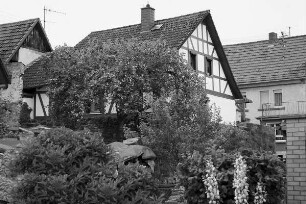 Stadtmauer (Stadtbefestigung); Biebergemünd, Poststraße 9, Leipziger Straße, Kirchstraße 6a, Kirchstraße 36, Kirchstraße 22, Kirchstraße 20, Kirchstraße 18, Kirchstraße 14, Kirchstraße 12, Kirchstraße 10, Kirchstraße, Kasseler Straße, Grashain, Frankfurter Straße 12, Erbsengasse 30, Erbsengasse 28, Erbsengasse 24, Erbsengasse 22, Erbsengasse 20, Erbsengasse 18, Erbsengasse 14, Erbsengasse, Eichelhain 23