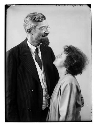 Porträt des Ehepaares Hans und Etha Richter : Doppelbildnis von Hans und Etha Richter, aufgenommen in Dresden im Atelier der Fotografin, Winckelmannstraße 29