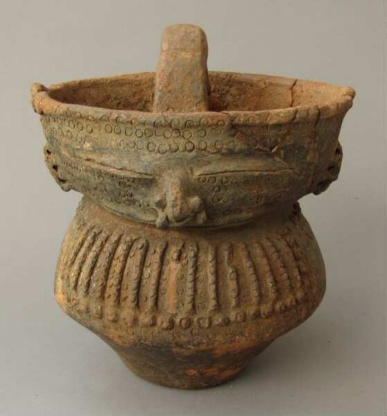 Clay vessel