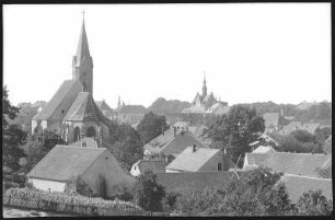 Stadtzentrum mit Stadtkirche Unserer Lieben Frauen und Rathaus (von Südost)