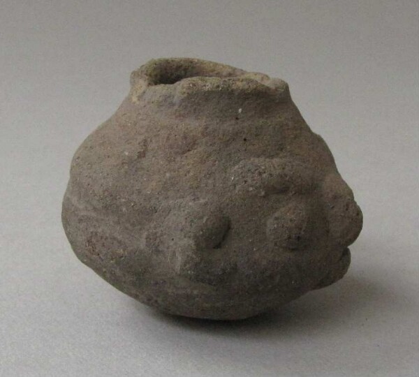 Clay vessel (miniature)