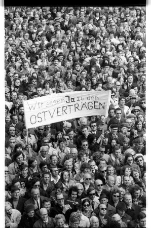 Kleinbildnegativ: Kundgebung für Ratifizierung, 1972