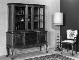 Vitrinenschrank