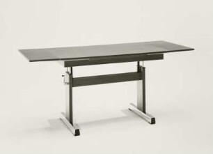 Ausziehtisch (Modell T 65)
