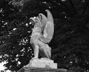 Garten der Villa Capponi — Giardino segreto — Statue