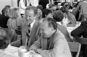 35. Tagung 1985 Physik; Bayrisches Frühstück: L. Eckerberg, Robert Hofstadter