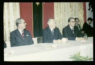 v. Hassel, Adenauer, Amrehn 4.12.58.