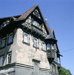 Meiningen. Henneberger Haus. Schrägansicht der südlichen Giebelseite