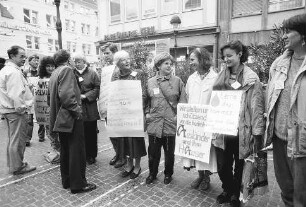 Freiburg im Breisgau: Mahnwache gegen Ausländerfeindlichkeit