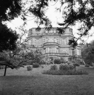 Abriß der seit 1950 als Altersheim genutzten Villa "Parkschlössle"