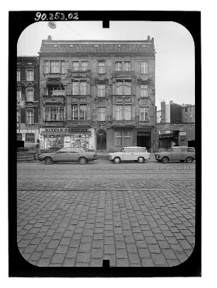Berlin-Pankow, Wollankstraße 114. Wohnhaus mit Laden. Straßenfront