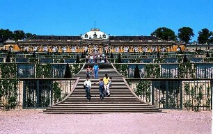 Potsdam - Schloß Sanssouci : Sehenswürdigkeit in Potsdam, aufgenommen ca. 1996