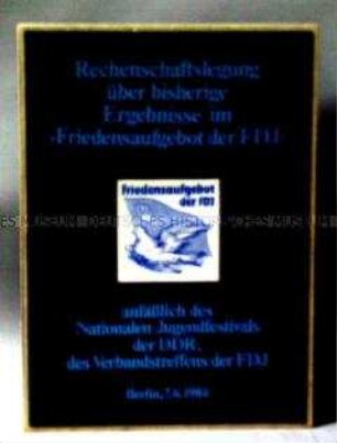 Kassette mit der Rechenschaftslegung des Friedensaufgebotes der FDJ (leer)