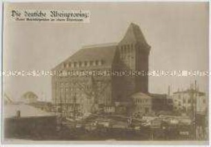 Getreidespeicher an einem Rheinhafen